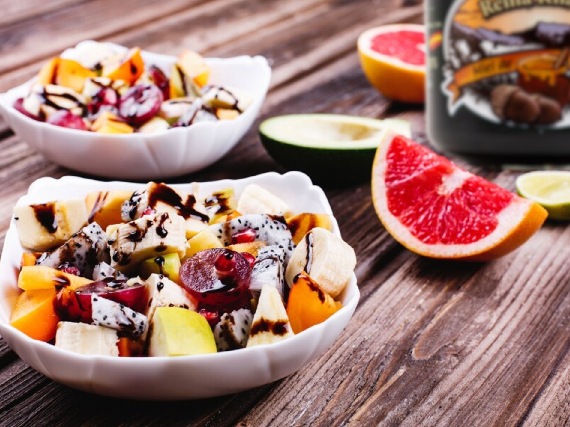 Ensalada de frutas con miel de encina